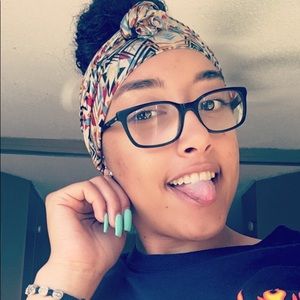 Meet your Posher, Alyssa